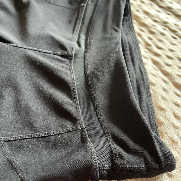 MPG mid-rise capri leggings - Picture 6 of 12